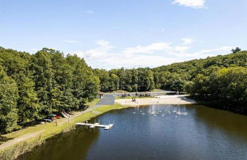 The Blue Forest Chalet - Kayak, Hike, Hot Tub - Foto 55