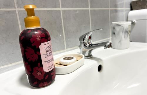 Helle 2 Zimmer Wohnung mit Balkon gemütlich & zentral - Foto 12