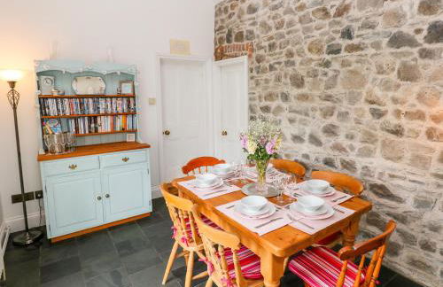 Castle School House - Photo 9