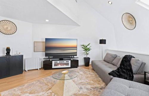 The KingDome - A Unique, Royal Experience with Hot Tub, Rooftop and Views - Foto 29