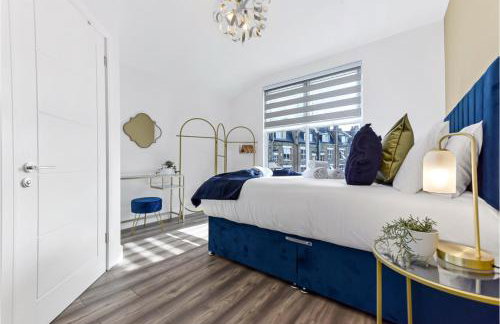 Lovely Two Bedroom with Ensuite Bathrooms - Photo 13