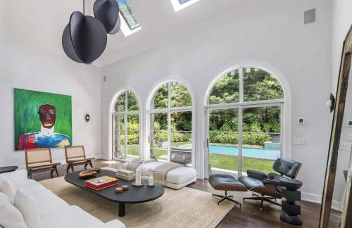 Bull Path Manor by Rove Travel - Luxe Home with Pool & Hot Tub - Foto 5