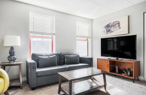 Modern Mass Ave 1BR Apartment with Kitchen - Foto 24