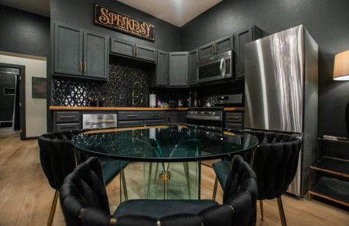 Speakeasy Suite at ArnoTriplex-Close to Downtown-Pet Friendly! - Foto 22
