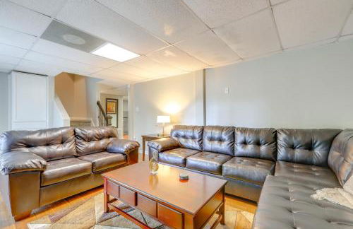 Deck and Game Room Family Home in Stockbridge! - Foto 20