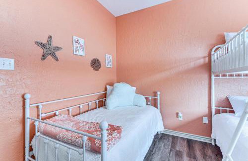 Walk to the Ocean Family Retreat in Crystal Beach - Foto 21