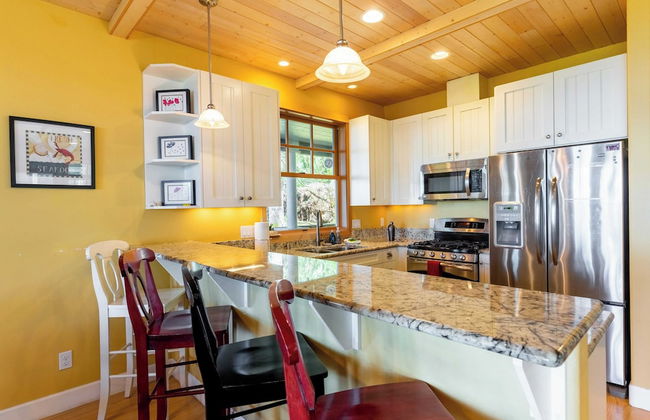 Westside Waterfront View Home - Avantstay Hot tub - Foto 17