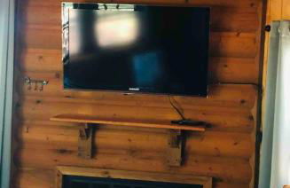 Woodsy and Private- Rustic Cabin - Foto 13