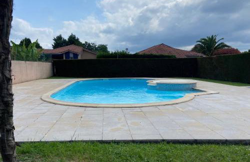 Grand appartement en résidence calme avec piscine - Foto 9