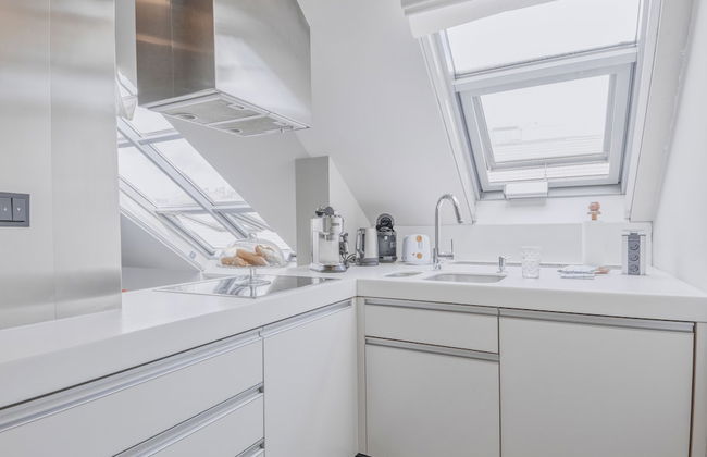 Luxury Apartment in Centre - Photo 6