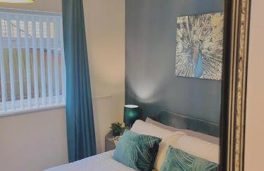 Lovely 4-bed home sleeps 8 Nr Bolton Stadium & M61 - Photo 38