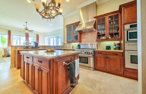 Luxe Wine Country Estate with Orchard-Facing Balcony - Foto 7