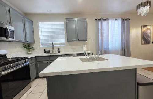 Newly Listed Family Friendly Fontana House - Photo 3