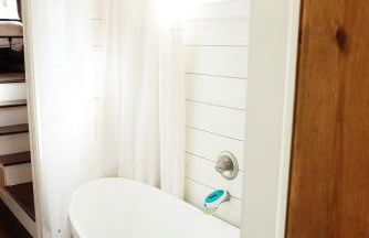 Walnut Horizon Tiny Home With Observation Deck - Foto 13