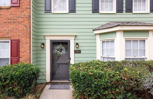 Lux Home-mins to Truist Park wKing pet friendly - Foto 37