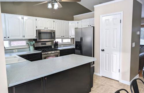 Cute Spacious Home - Photo 19