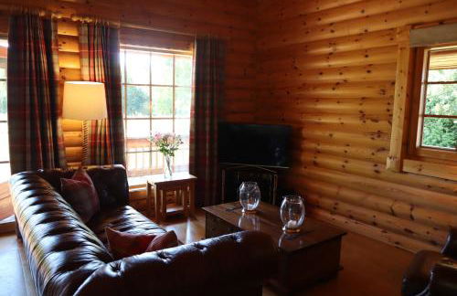 Strathisla - Luxury Two Bedroom Log Cabin with Private Hot Tub & Sauna - Foto 10