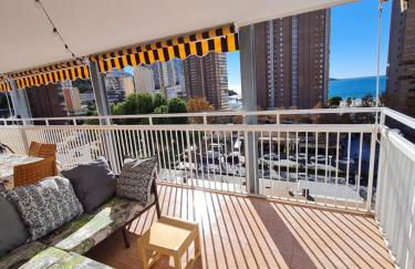 Gran terraza con vistas al mar y piscina - Foto 1