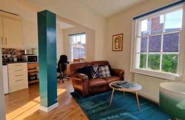 West Street Views #2 - Central apartment with home office - Photo 13