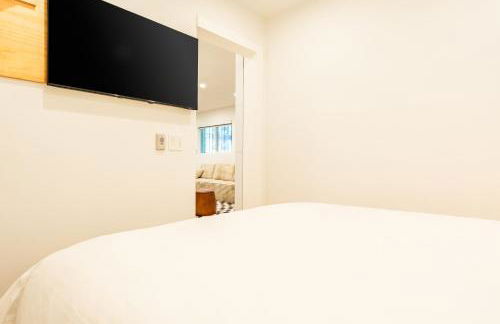 Simple La Jolla 2 bedroom - Alley Unit - Photo 27