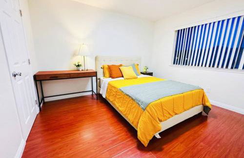 Charming 3BR Retreat near Disneyland Downtown LA! - Foto 7