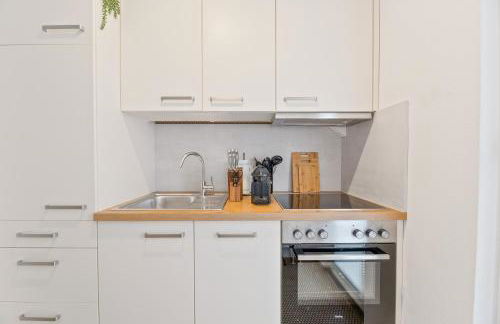 Kingsize Bett, Balkon, Arbeitsplatz, Netflix - Foto 18