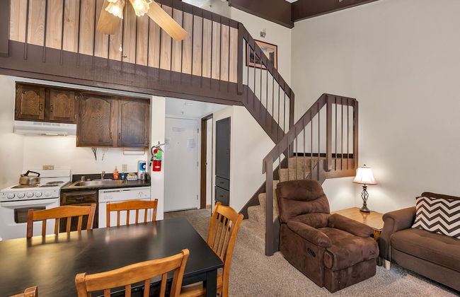 Eagles Nest Amazing Loft Condo in Yosemite West! - Foto 8