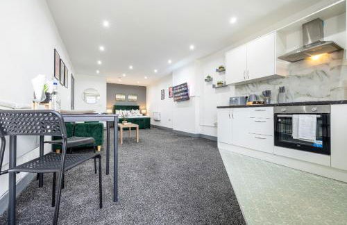 ROOMS NEAR ME - All amenities, private access entire place, kitchen & washroom, smart tv, parking nearby - Foto 2