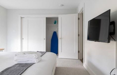 The Grove's Modern Family Row House ABODEbucks - Photo 40