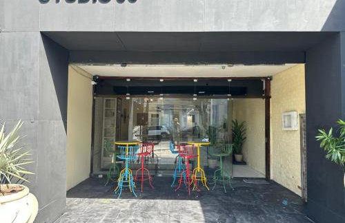 Mini Studio funcional mobiliado com cozinha e WC privativo - Foto 80