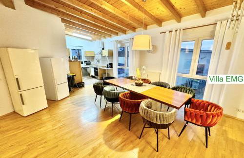 Ferienhaus Event Haus EMG Hockenheim für Familien und Gruppen bis 22 Personen mit Partyraum - Foto 12