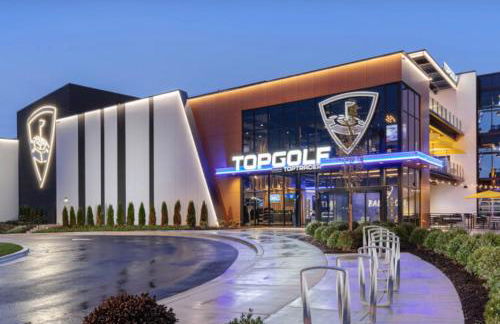 Modern Home 2BR 2BA Free Off-Street Parking & Wifi - Foto 25