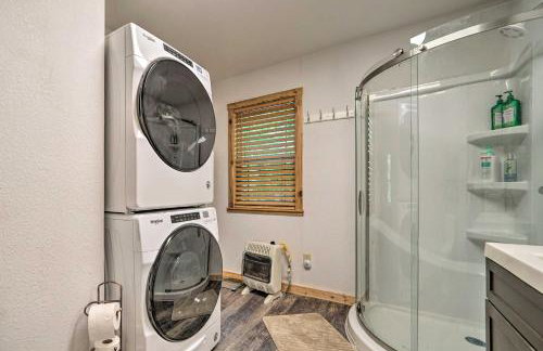 Waterfront Cottage in Fort Towson with 2 Decks! - Foto 13