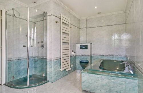 A C Villa with Pool & Jacuzzi 3BR 6P - Vallauris - Photo 31
