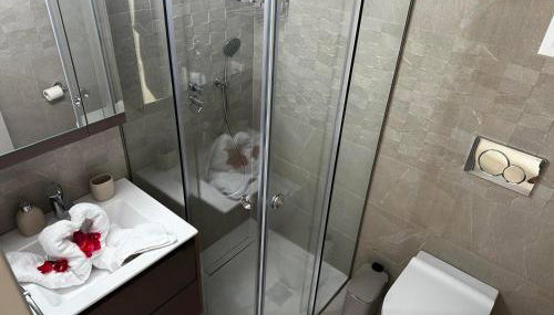 Samanthas LUXURY APARTMENT - Foto 2, towels, Shower