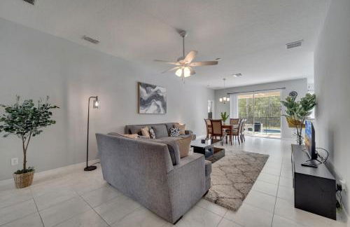 Disney Getaway Pool Gated Resort Near Parks - Foto 19