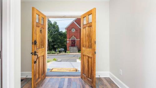 The Sanctuary:Downtown Staunton - Foto 2