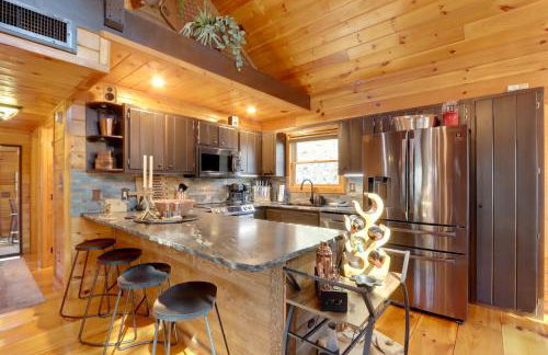 Hot Tub and Fire Pit Fall Family Retreat in Murphy! - Foto 10