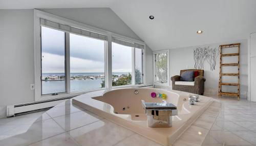 Stunning, Large, Waterfront Retreat - Foto 5