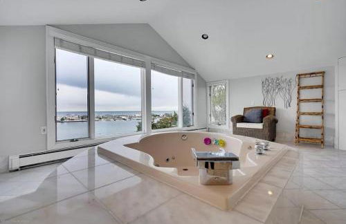 Stunning, Large, Waterfront Retreat - Foto 5