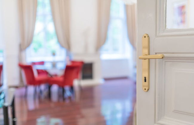 Music Academy Suite Café Vian Apartman Kft - Photo 2