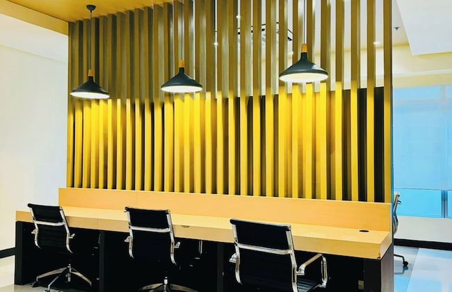 Andi and Frances' Place at BGC - Photo 37