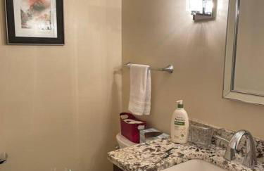 Gorgeous Williamsville Home in Central Location - Foto 5