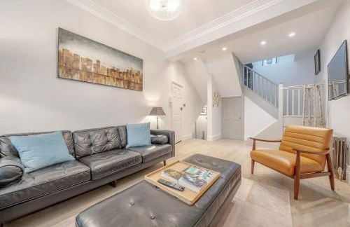 Stylish 3-floor 3bed home with garden near river - Foto 47