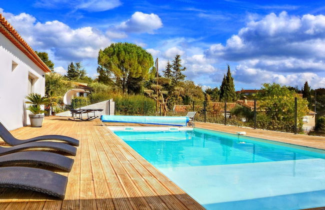 Beautiful Holiday Home With Garden - Foto 1