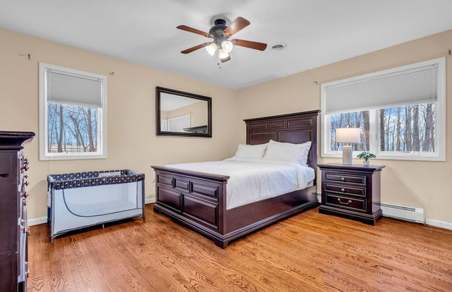 Cozy Private Home W Fireplace Outdoor Kitchen - Photo 12