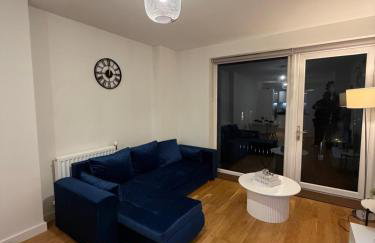 Prestige London Apartment Balcony Views - Photo 6