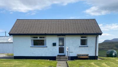 Almondbank Cottage - 2 Bedrooms, 8 miles from Portree Earlier check-in at 2pm - later departure time of 11am - Foto 2