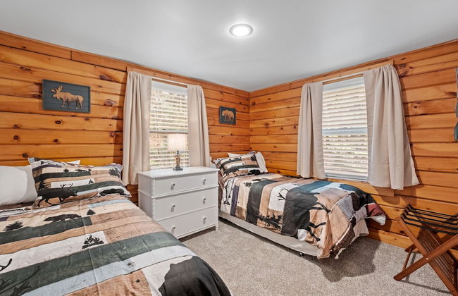 Private Lakefront - Luxury Log House - Photo 16