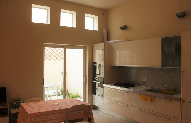 Stylish, Modern, Central Apartment in St Julians, Malta - Sleep 4 - Foto 11